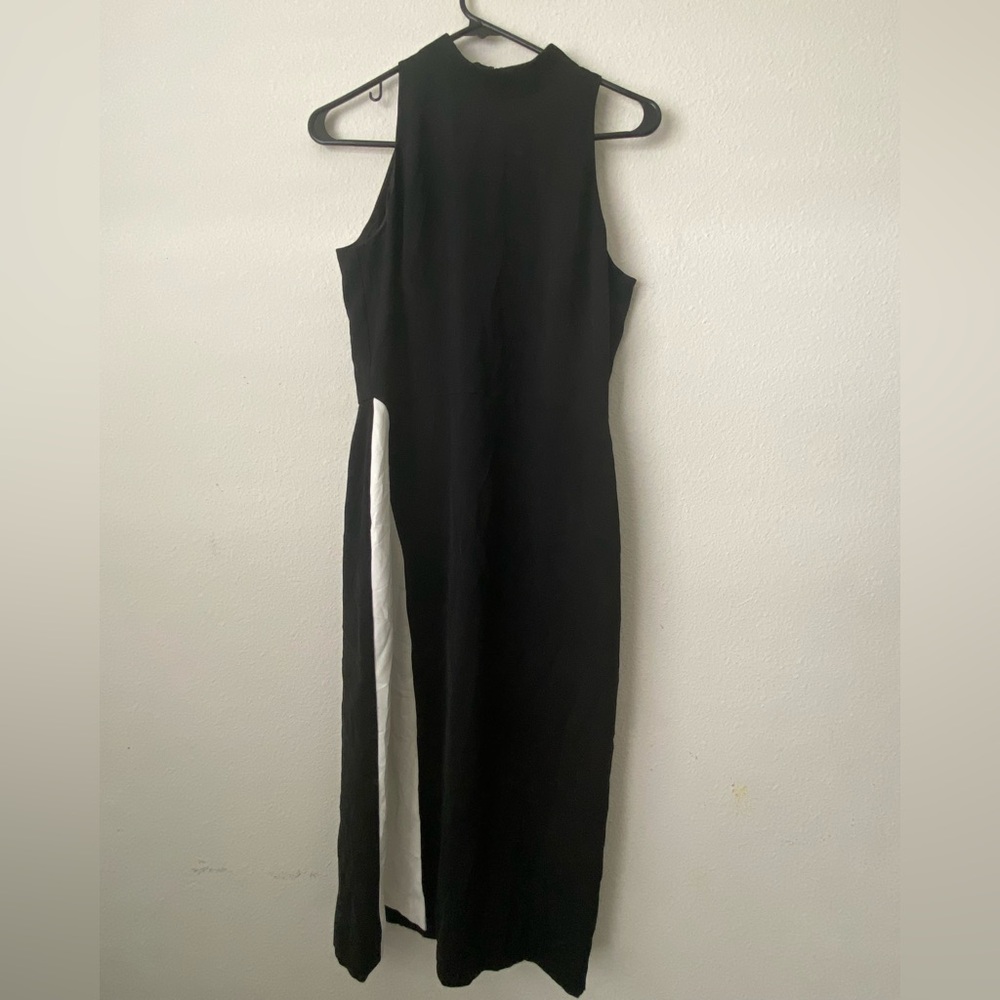 White House Black Market Black and White Maxi Dress